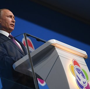 Президент РФ В. Путин принял участие в открытии Всемирного фестиваля молодёжи и студентов в Сочи