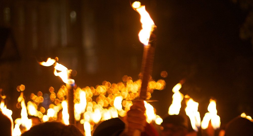 Факельное шествие